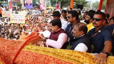 इंदौर में विशाल चुनरी यात्रा में शामिल हुए मुख्यमंत्री डॉ. यादव इंदौर में विशाल चुनरी यात्रा में शामिल हुए मुख्यमंत्री डॉ. यादव