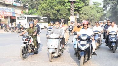 उप मुख्यमंत्री अरुण साव निकले स्कूटी पर, शहर भ्रमण कर सफाई और निर्माण कार्यों का किया निरीक्षण उप मुख्यमंत्री अरुण साव निकले स्कूटी पर, शहर भ्रमण कर सफाई और निर्माण कार्यों का किया निरीक्षण