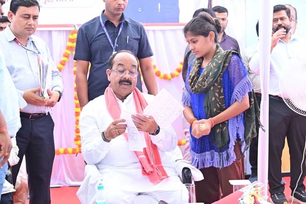 लोगों की समस्याओं का समाधान शासन-प्रशासन की प्राथमिकता : अरुण साव लोगों की समस्याओं का समाधान शासन-प्रशासन की प्राथमिकता : अरुण साव