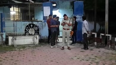 भिंड में दिल दहला देने वाली वारदात, नशे में बेटे ने कुल्हाड़ी मारकर मां की हत्या की भिंड में दिल दहला देने वाली वारदात, नशे में बेटे ने कुल्हाड़ी मारकर मां की हत्या की