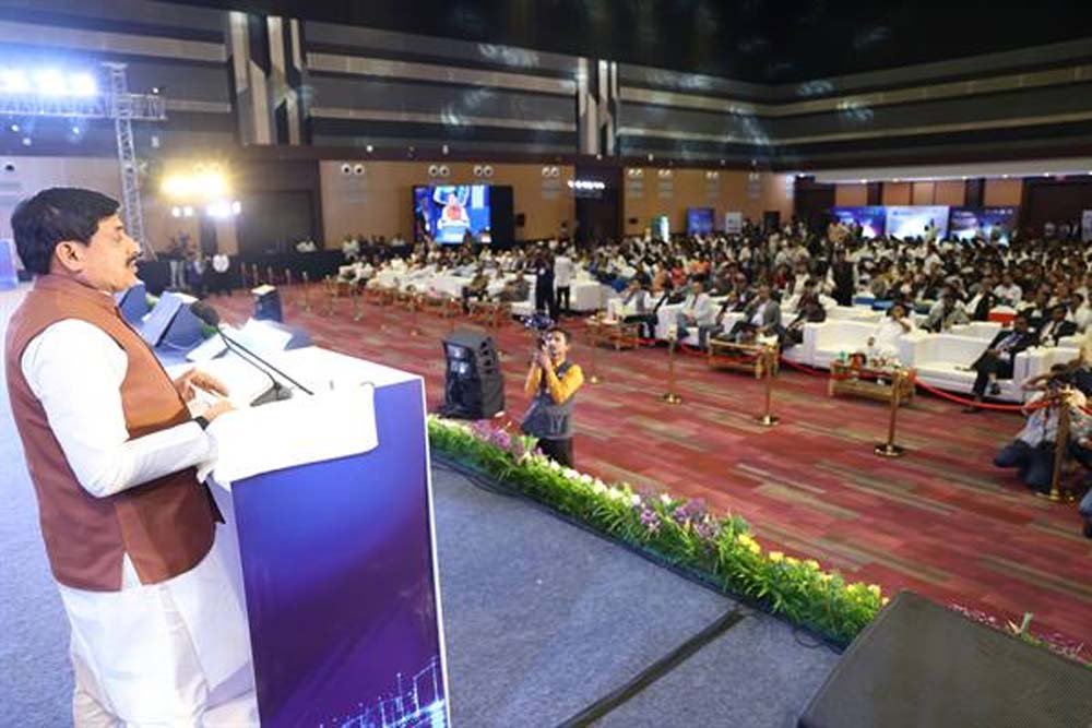 मुख्यमंत्री डॉ. यादव ने 12 से अधिक कंपनियों के प्रतिनिधियों के साथ की वन-टू-वन बैठक मुख्यमंत्री डॉ. यादव ने 12 से अधिक कंपनियों के प्रतिनिधियों के साथ की वन-टू-वन बैठक