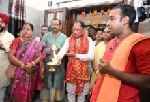 मुख्यमंत्री  विष्णु देव साय ने मां काली और मां दुर्गा की पूजा-अर्चना कर प्रदेश की सुख-समृद्धि की कामना की