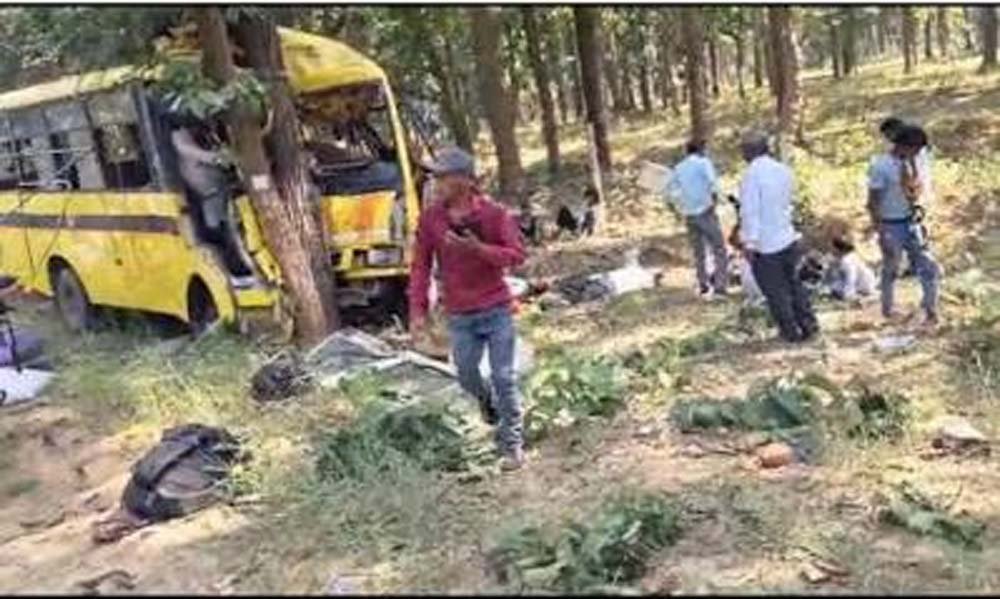 मनेंद्रगढ़-केल्हारी मार्ग में हुई बस दुर्घटना पर मुख्यमंत्री विष्णु देव साय ने जताया गहरा शोक मनेंद्रगढ़-केल्हारी मार्ग में हुई बस दुर्घटना पर मुख्यमंत्री विष्णु देव साय ने जताया गहरा शोक