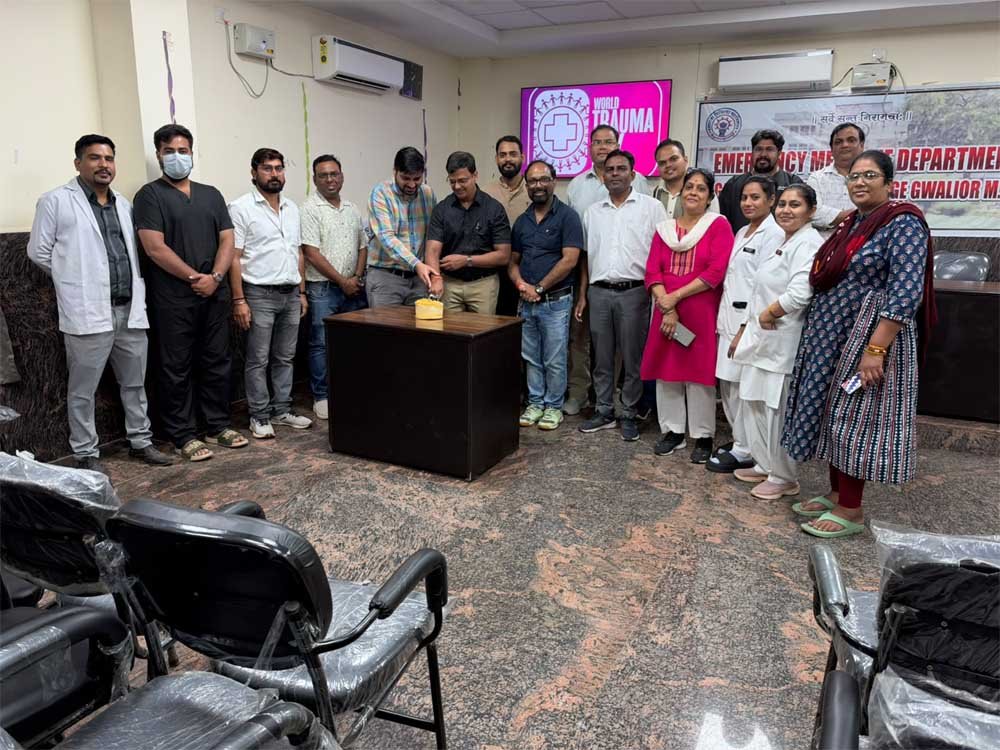 जयारोग्य अस्पताल में मनाया गया वर्ल्ड ट्रॉमा डे, डॉ. जितेंद्र अग्रवाल बोले- ट्रॉमा में शुरुआती समय बेहद महत्वपूर्ण जयारोग्य अस्पताल में मनाया गया वर्ल्ड ट्रॉमा डे, डॉ. जितेंद्र अग्रवाल बोले- ट्रॉमा में शुरुआती समय बेहद महत्वपूर्ण