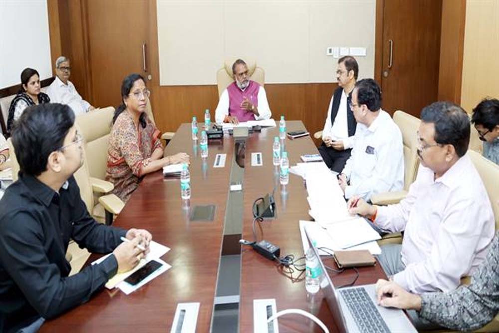योजनाओं के लक्ष्य समय-सीमा में पूर्ण करें, सभी जरूरतमंदों तक पहुँचाएँ लाभ : मंत्री कुशवाहा योजनाओं के लक्ष्य समय-सीमा में पूर्ण करें, सभी जरूरतमंदों तक पहुँचाएँ लाभ : मंत्री कुशवाहा