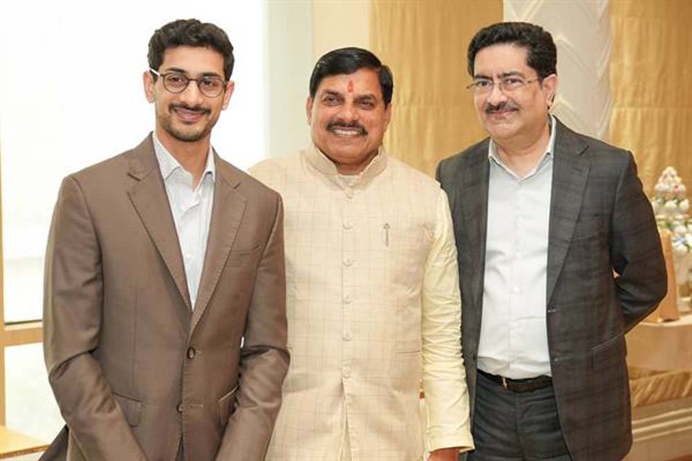 मुख्यमंत्री डॉ. यादव ने आदित्य बिरला समूह के प्रमुख कुमार मंगलम बिरला से की भेंट मुख्यमंत्री डॉ. यादव ने आदित्य बिरला समूह के प्रमुख कुमार मंगलम बिरला से की भेंट