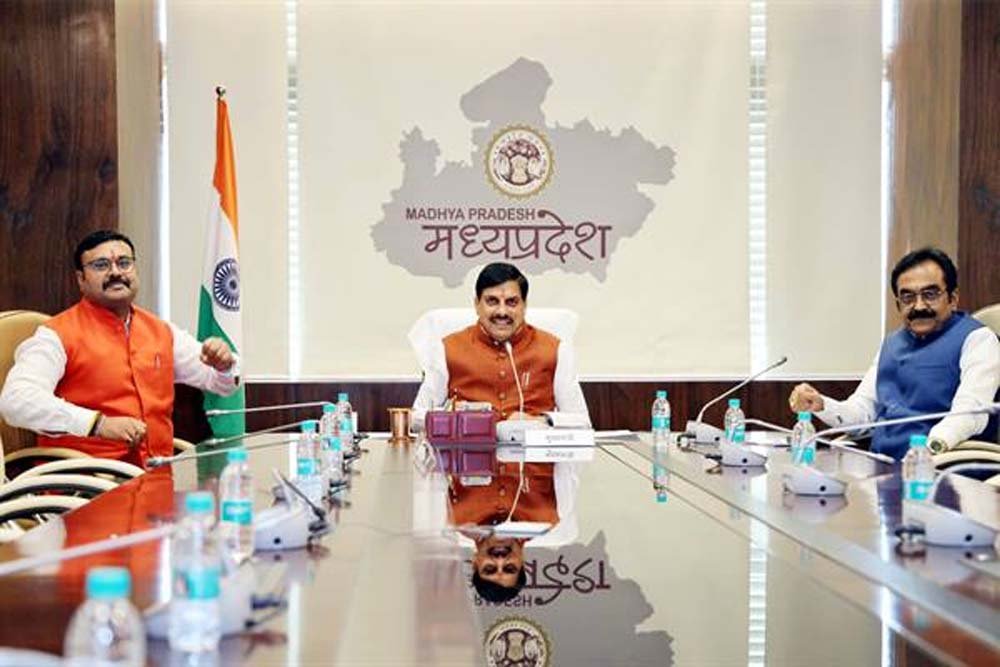 किसानों को आधुनिक कृषि तकनीकों से जोड़ने किए जा रहे प्रयास : मुख्यमंत्री डॉ. यादव किसानों को आधुनिक कृषि तकनीकों से जोड़ने किए जा रहे प्रयास : मुख्यमंत्री डॉ. यादव