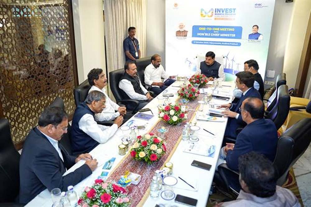 मध्यप्रदेश में निवेश हर दृष्टि से आपको लाभ देगा : मुख्यमंत्री डॉ. यादव मध्यप्रदेश में निवेश हर दृष्टि से आपको लाभ देगा : मुख्यमंत्री डॉ. यादव