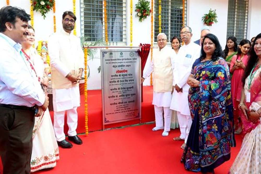 विद्यार्थियों का ज्ञान और कौशल देश के विकास की अमूल्य निधि : राज्यपाल पटेल विद्यार्थियों का ज्ञान और कौशल देश के विकास की अमूल्य निधि : राज्यपाल पटेल