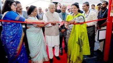उत्पाद प्रदर्शनी, आत्मनिर्भर भारत के बढ़ते कदमों की मिसाल: राज्यपाल पटेल उत्पाद प्रदर्शनी, आत्मनिर्भर भारत के बढ़ते कदमों की मिसाल: राज्यपाल पटेल