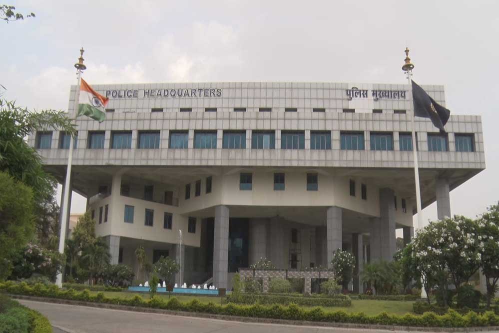 भोपाल में दुर्गा उत्सव-दशहरे को लेकर पुलिस की छुट्टियां रद्द, 11 से 25 अक्टूबर तक अवकाश पर रोक भोपाल में दुर्गा उत्सव-दशहरे को लेकर पुलिस की छुट्टियां रद्द, 11 से 25 अक्टूबर तक अवकाश पर रोक