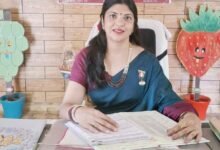 नवरात्र विशेष-3: शिक्षा की शक्ति, मैं फैलाती हूं ब्लैकबोर्ड से शिक्षा का उजाला