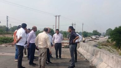 लोक निर्माण विभाग के सचिव ने सड़कों-पुलों के कार्यों का किया निरीक्षण लोक निर्माण विभाग के सचिव ने सड़कों-पुलों के कार्यों का किया निरीक्षण