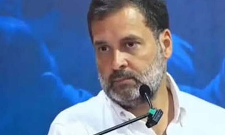 राहुल गांधी के खिलाफ महिला पत्रकार की शिकायत, बदसलूकी का आरोप राहुल गांधी के खिलाफ महिला पत्रकार की शिकायत, बदसलूकी का आरोप