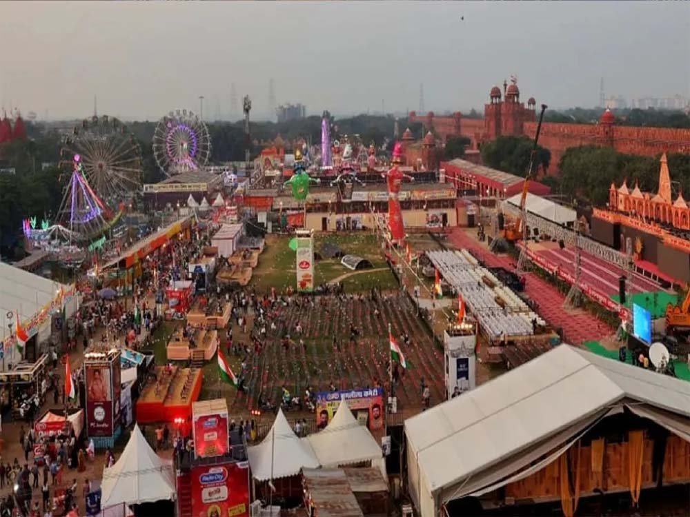 रामलीला मैदान में प्रदर्शन महंगा, GST से बढ़ा खर्च रामलीला मैदान में प्रदर्शन महंगा, GST से बढ़ा खर्च