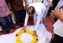 मुख्यमंत्री  विष्णुदेव साय ने स्वर्गीय विधायक  डोमनलाल कोर्सेवाड़ा को दी अंतिम विदाई