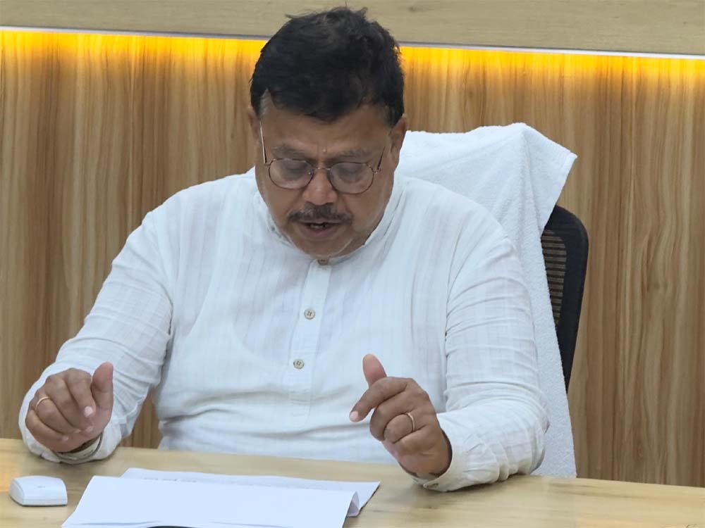 राजधानी भोपाल के मौजूदा ट्रांसमिशन कॉरिडोर में ही बढ़ेगी विद्युत पारेषण क्षमता : ऊर्जा मंत्री तोमर राजधानी भोपाल के मौजूदा ट्रांसमिशन कॉरिडोर में ही बढ़ेगी विद्युत पारेषण क्षमता : ऊर्जा मंत्री तोमर