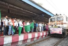 कैबिनेट मंत्री  लखनलाल देवांगन ने कोरबा रेलवे स्टेशन से भारत गौरव टूरिस्ट ट्रेन को हरी झंडी दिखाकर किया रवाना, बुजुर्गों को दी शुभकामनाएं