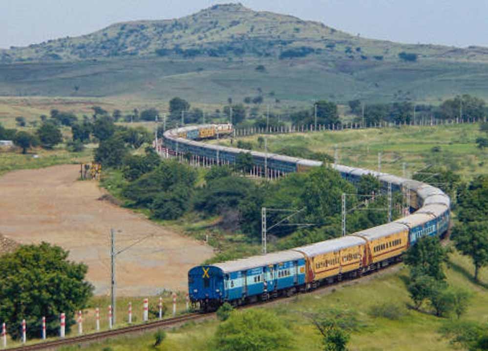 MP Rail Project: आजादी के बाद पहली बार धार पहुंचेगी यात्री ट्रेन, 28-29 अक्टूबर को CRS निरीक्षण MP Rail Project: आजादी के बाद पहली बार धार पहुंचेगी यात्री ट्रेन, 28-29 अक्टूबर को CRS निरीक्षण