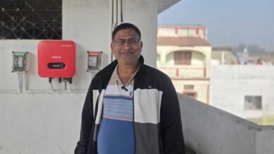 पीएम सूर्य घर योजना से बिजली उपभोक्ता से ऊर्जा उत्पादक बने कृष्ण कुमार गुप्ता, बिजली बिल के खर्च में मिली राहत पीएम सूर्य घर योजना से बिजली उपभोक्ता से ऊर्जा उत्पादक बने कृष्ण कुमार गुप्ता, बिजली बिल के खर्च में मिली राहत