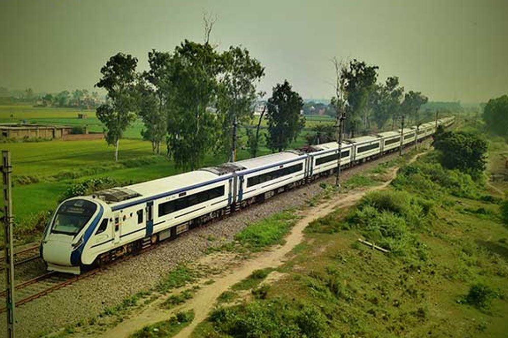 जम्मू-कटरा रूट पर कई ट्रेनों की टाइमिंग बदली, Vande Bharat समेत नई समय-सारिणी जारी जम्मू-कटरा रूट पर कई ट्रेनों की टाइमिंग बदली, Vande Bharat समेत नई समय-सारिणी जारी