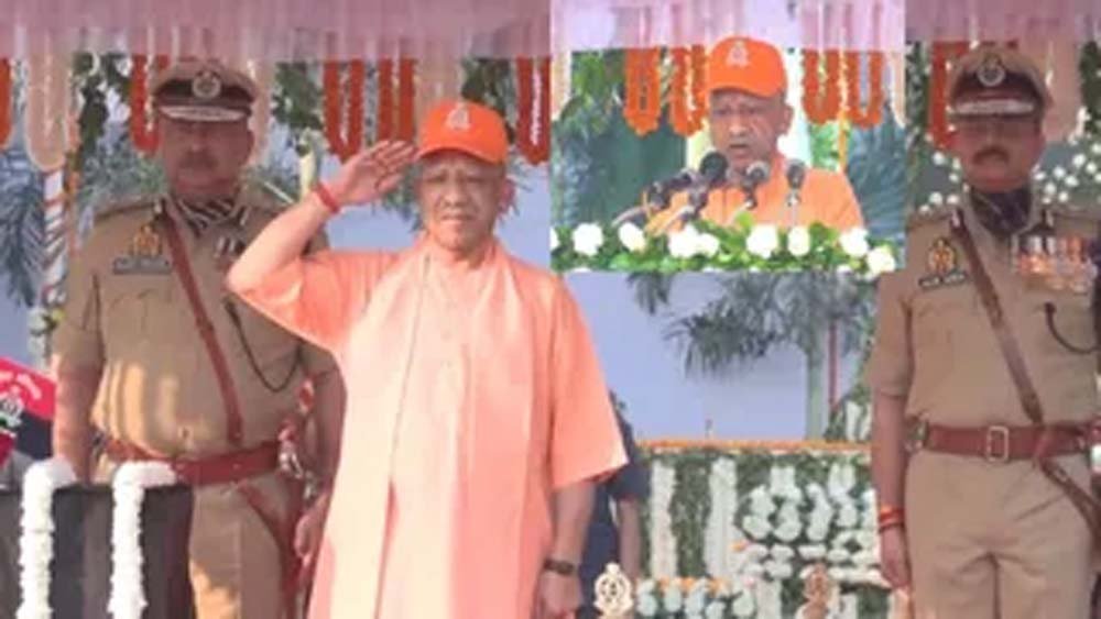 पुलिस स्मृति दिवस पर सीएम योगी ने शहीद जवानों को दी श्रद्धांजलि, परिजनों से मिलकर जाना हाल पुलिस स्मृति दिवस पर सीएम योगी ने शहीद जवानों को दी श्रद्धांजलि, परिजनों से मिलकर जाना हाल