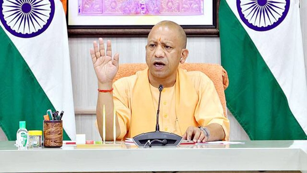 योगी सरकार का राहत कार्यों के साथ बाढ़ का पानी उतरते ही सफाई और दवा छिड़काव तेज करने पर जोर योगी सरकार का राहत कार्यों के साथ बाढ़ का पानी उतरते ही सफाई और दवा छिड़काव तेज करने पर जोर